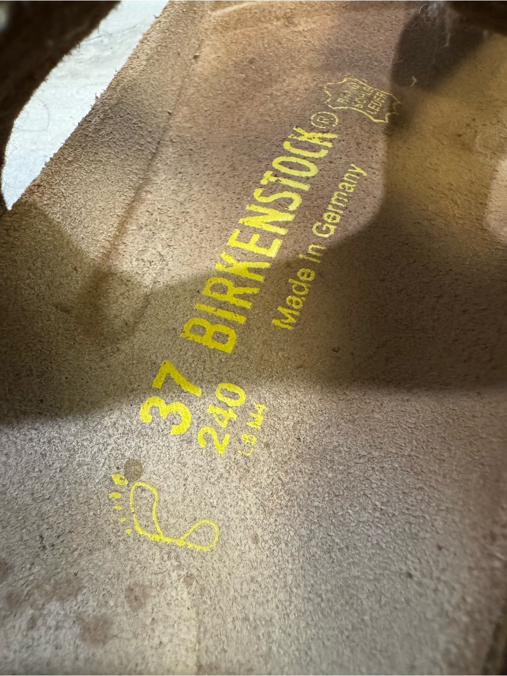 Birkenstock Gizeh Brown Sandals - Picture 6 of 7
